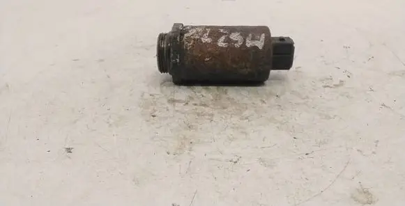 BMW 5 E39 Camshaft vanos timing valve 