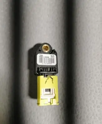 Toyota Avensis T270 Airbag deployment crash/impact sensor 89831