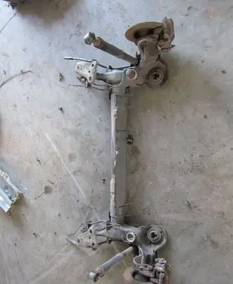 Peugeot 2008 I Rear axle beam 