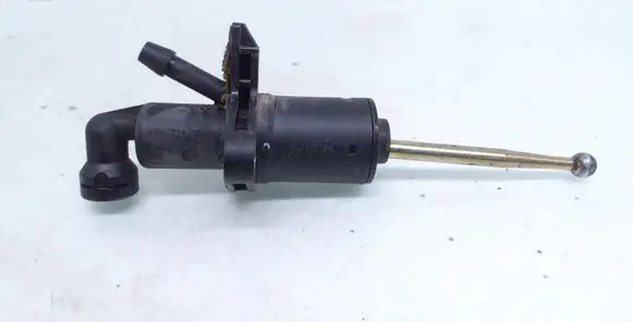 Skoda Octavia Mk1 (1U) Clutch master cylinder 1J1721388A
