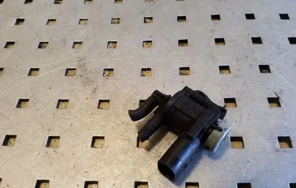 Vacuum valve