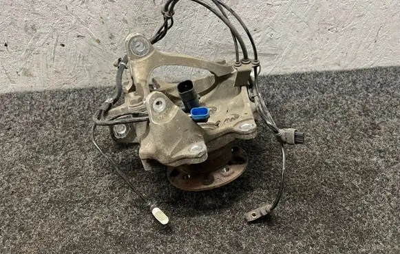 Mercedes-Benz AMG GT R190 C190 Rear wheel hub 1902300 A1902300