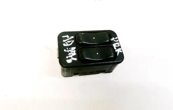 Opel Zafira A Electric window control switch 13363201 90561088