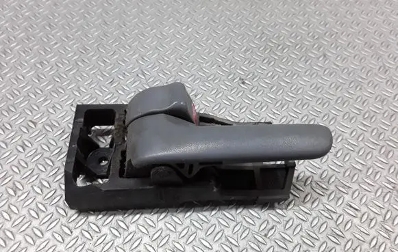 Toyota RAV 4 (XA20) Front door interior handle