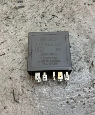 Volkswagen Golf IV Window wiper relay 1J0955531 1M0955531 72WV404