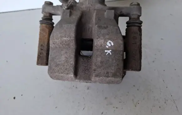 Lexus RX 450H Rear brake caliper