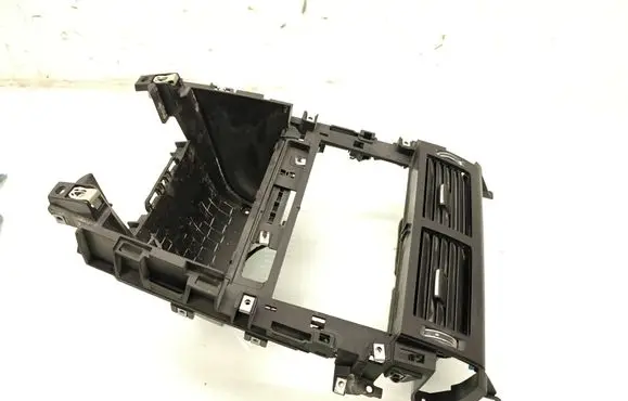 Land Rover Discovery Sport Dash center air vent grill 048561977007