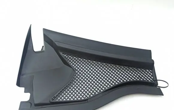 Mercedes-Benz B W246 W242 Wiper trim A2468350600