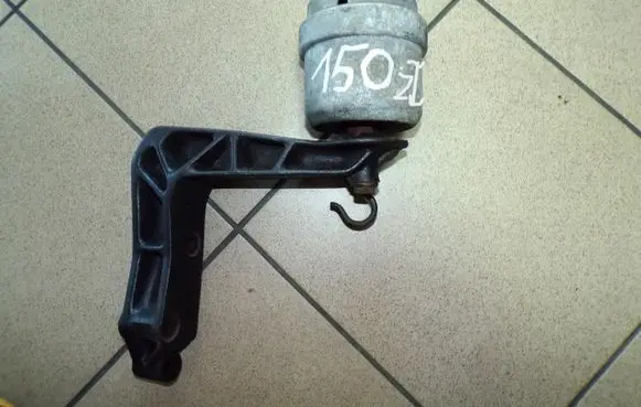 Volkswagen Transporter - Caravelle T4 Engine mount vacuum valve 028199207f