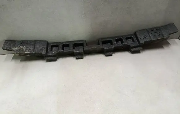 Front bumper foam support bar