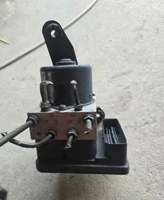 Mini One - Cooper R50 - 53 ABS Pump 6757062 6757064 10020600104