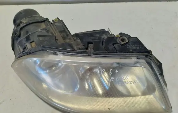 Volkswagen PASSAT B5.5 Headlight/headlamp 1EL00834002