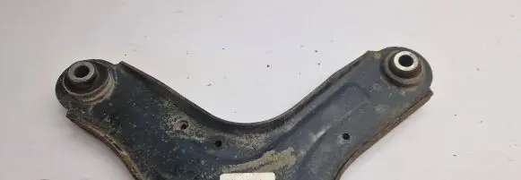 Chrysler Pacifica Rear control arm 68235367B 68235367 367AC
