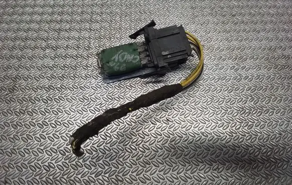 Volkswagen Caddy Heater blower motor/fan resistor 3131090055
