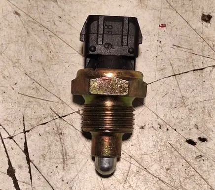 Volkswagen I LT Reversing light switch sensor 008945415