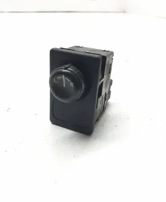 Nissan Pathfinder R51 Wing mirror switch