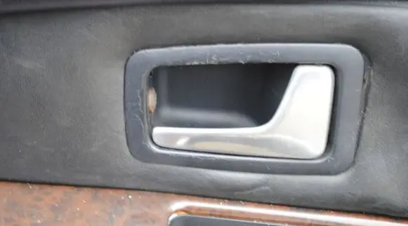 Audi A8 S8 D2 4D Loading door exterior handle/bracket 