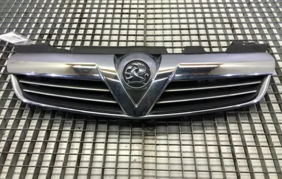 Opel Zafira B Front grill 13247331