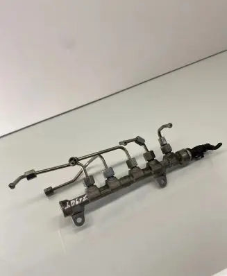 Opel Vectra C Fuel main line pipe 0445214190