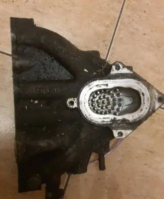 Volkswagen PASSAT B3 Intake manifold 051129713