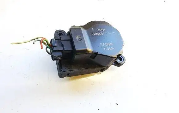Citroen C5 Air flap motor/actuator P2861001U