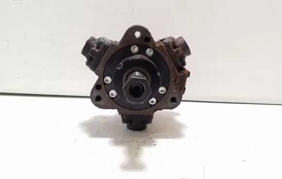 Iveco Daily 5th gen Fuel injection high pressure pump 0445010320 5801439062