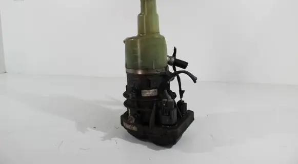 Ford Mondeo MK IV Power steering pump BG913K514AB
