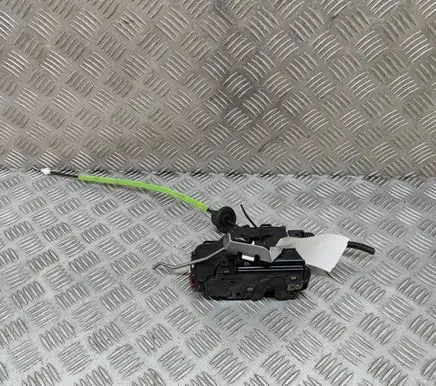 Audi A8 S8 D3 4E Rear door lock 4E0839016