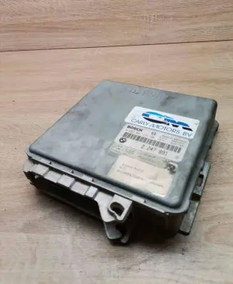 BMW 5 E39 Engine control unit/module ECU 2247891 0281001373