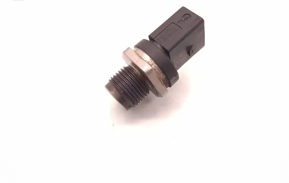 BMW 3 E90 E91 Fuel pressure sensor 0281002869 07061827515
