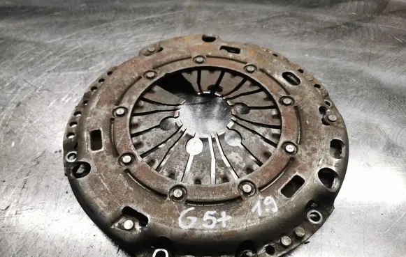 Volkswagen Golf V Pressure plate 03G141025G