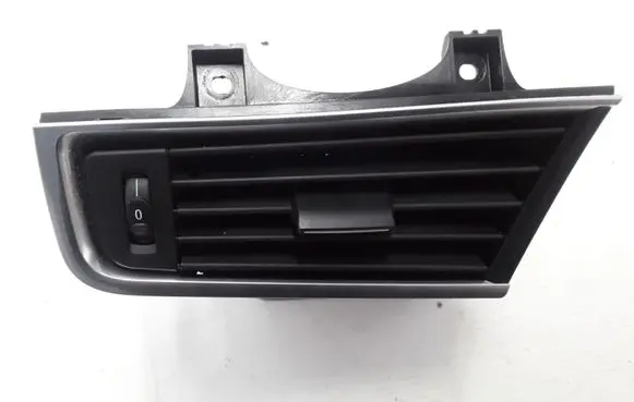 BMW 5 GT F07 Dashboard side air vent grill/cover trim 16828110