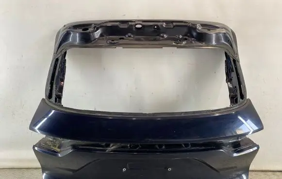 Porsche Cayenne (9Y0 9Y3) Tailgate/trunk/boot lid 9Y0827105C