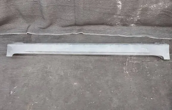 Sill/side skirt trim