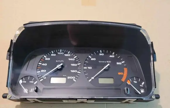 Volkswagen Golf III Speedometer (instrument cluster) 5392325900