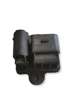 Mercedes-Benz E C207 W207 Glow plug pre-heat relay A6519000900