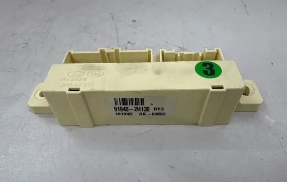 KIA Ceed Door central lock control unit/module 919402H130 16194D AK63602