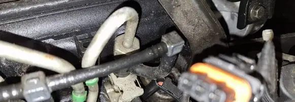 Nissan Note (E11) Fuel injector 
