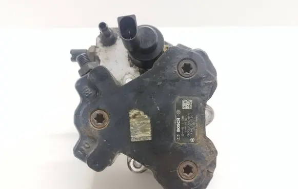 Mitsubishi Colt Fuel injection high pressure pump A6400700701 0445010120 73988