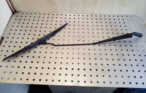 Audi A3 S3 8L Front wiper blade arm 1J1955410A