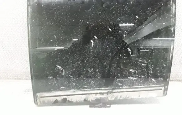 Chrysler Pacifica Rear door window glass