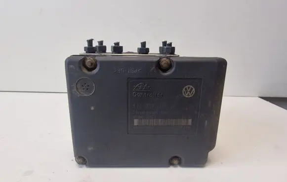 Volkswagen Golf IV ABS Pump 1J0907379G