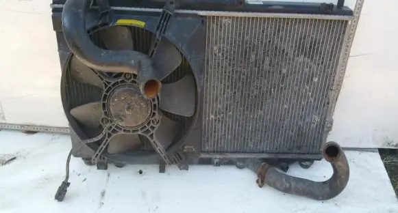 KIA Shuma Radiator cooling fan shroud