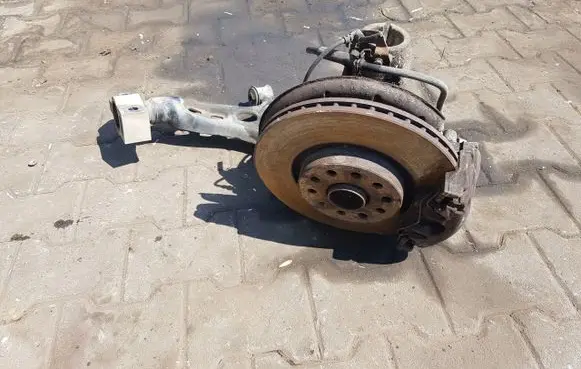 Volkswagen PASSAT CC Front wheel hub spindle knuckle