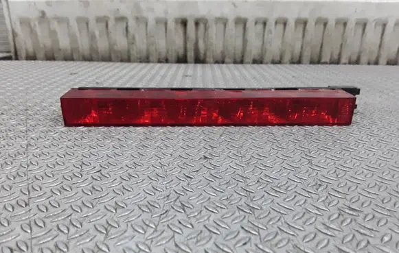 Ford Focus Third/center stoplight 1S7113A613A