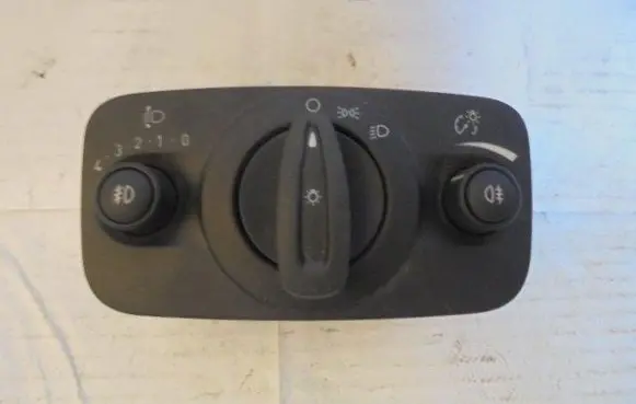 Ford Fiesta Headlight level height control switch