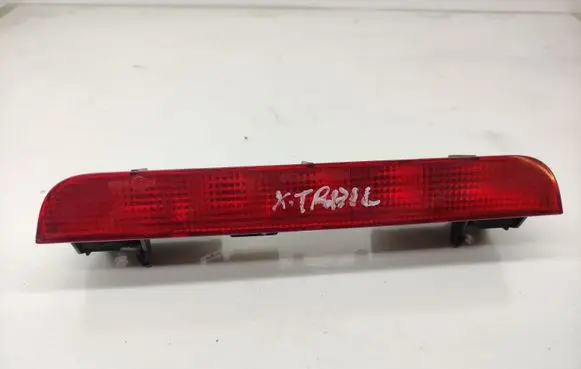 Nissan X-Trail T30 Third/center stoplight