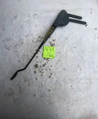 Mercedes-Benz C AMG W203 Front wiper blade arm A2038200644