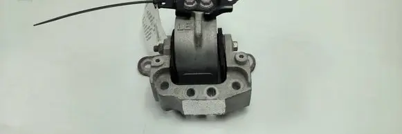 Lexus ES VII XZ10 Engine mounting bracket C2016B0A