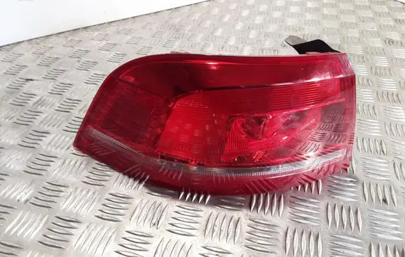 Volkswagen PASSAT B7 Rear/tail lights 3AF945095A